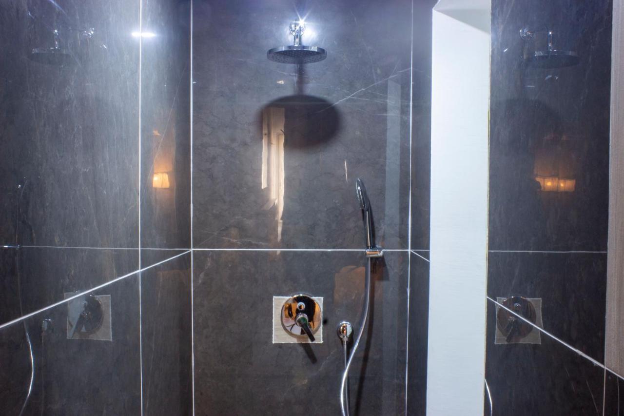 Merina Hotel Yaounde Ngoại thất bức ảnh