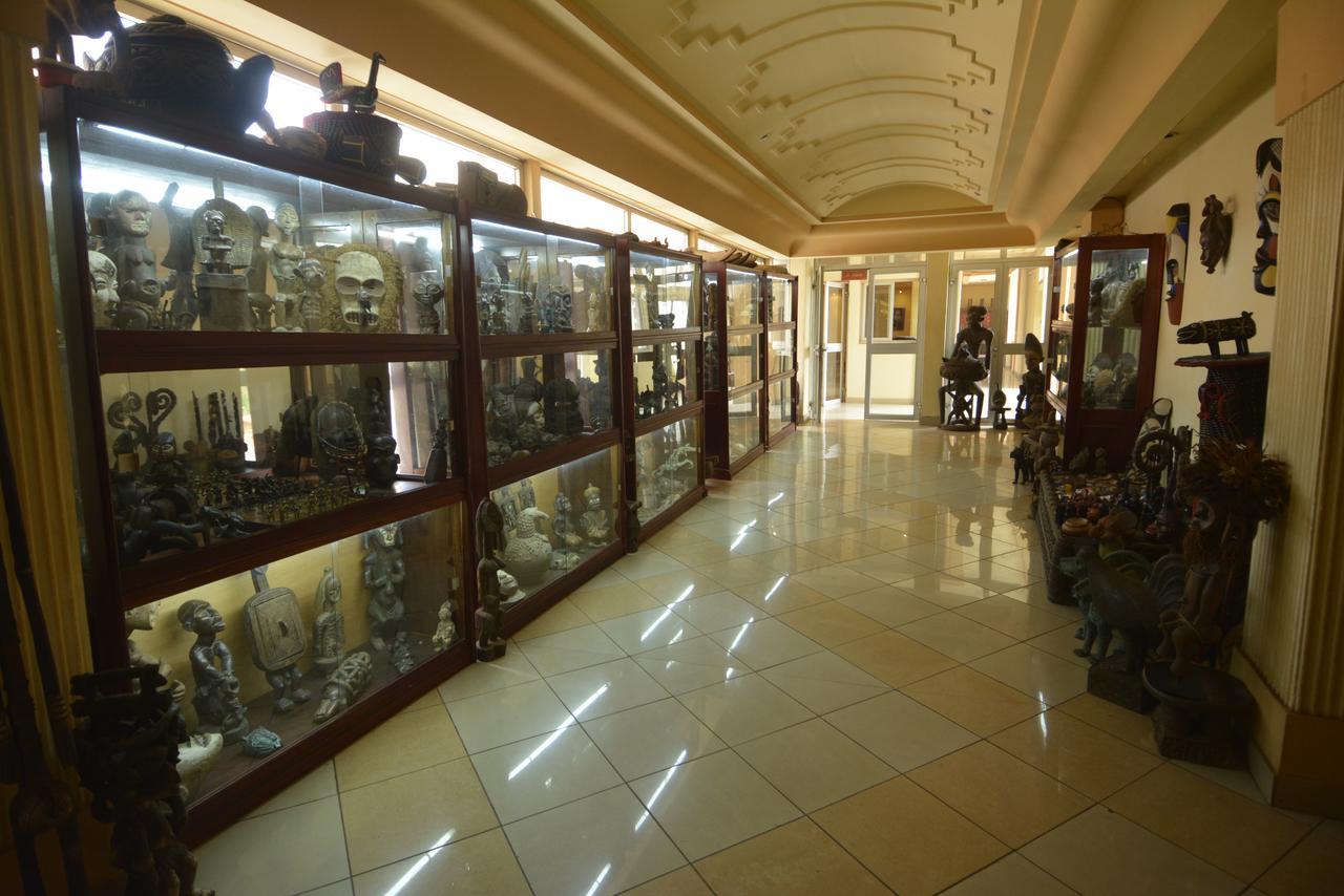 Merina Hotel Yaounde Ngoại thất bức ảnh