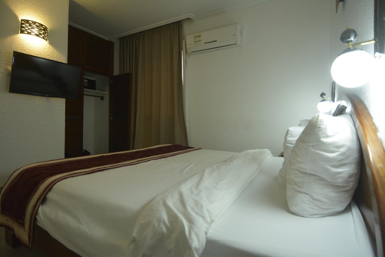 Merina Hotel Yaounde Ngoại thất bức ảnh